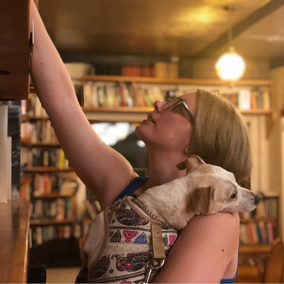 Meet your Posher, Raeann - Picture 2 of 5